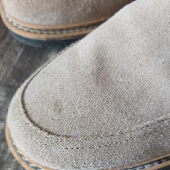 Me Too Women's Tan Suede Chukka Boots - Picture 3 of 8